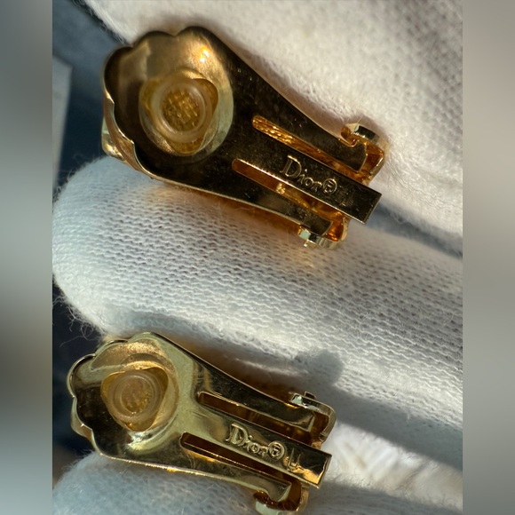 LOT 2238 18K gold plated Christian Dior vintage clip on earrings - Picture 5 of 7